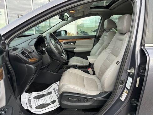 Used 2017 Honda CR-V Touring image 11