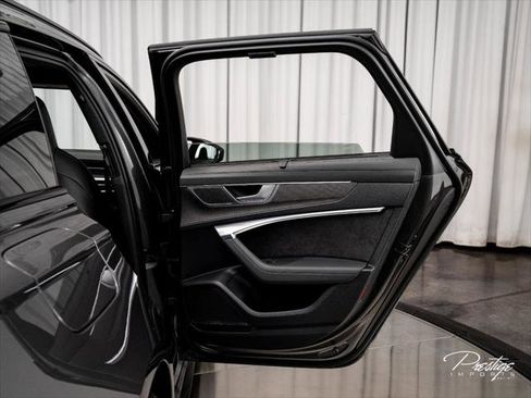 Used 2022 Audi RS 6 AWD/4WD image 49