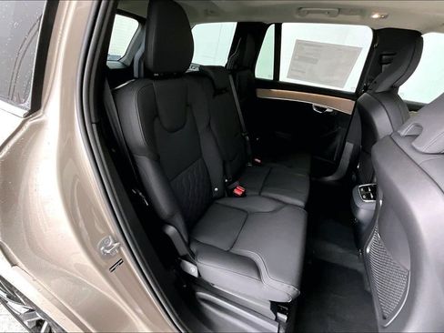 New 2026 Volvo XC90 B5 Plus image 18