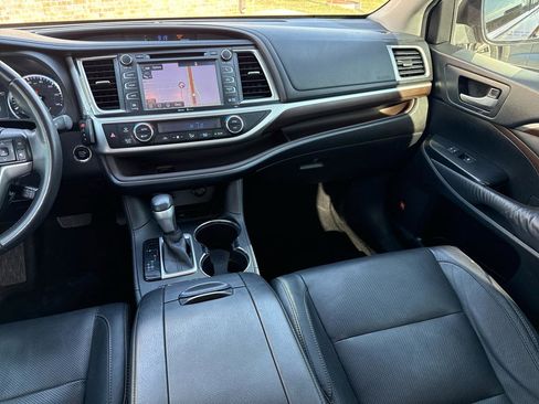 Used 2014 Toyota Highlander Limited image 40