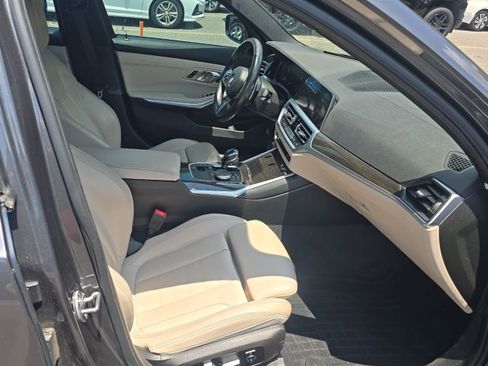 Used 2020 BMW 330i Sedan w/ M Sport Package RWD image 6