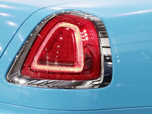 Used 2017 Rolls-Royce Dawn image 15