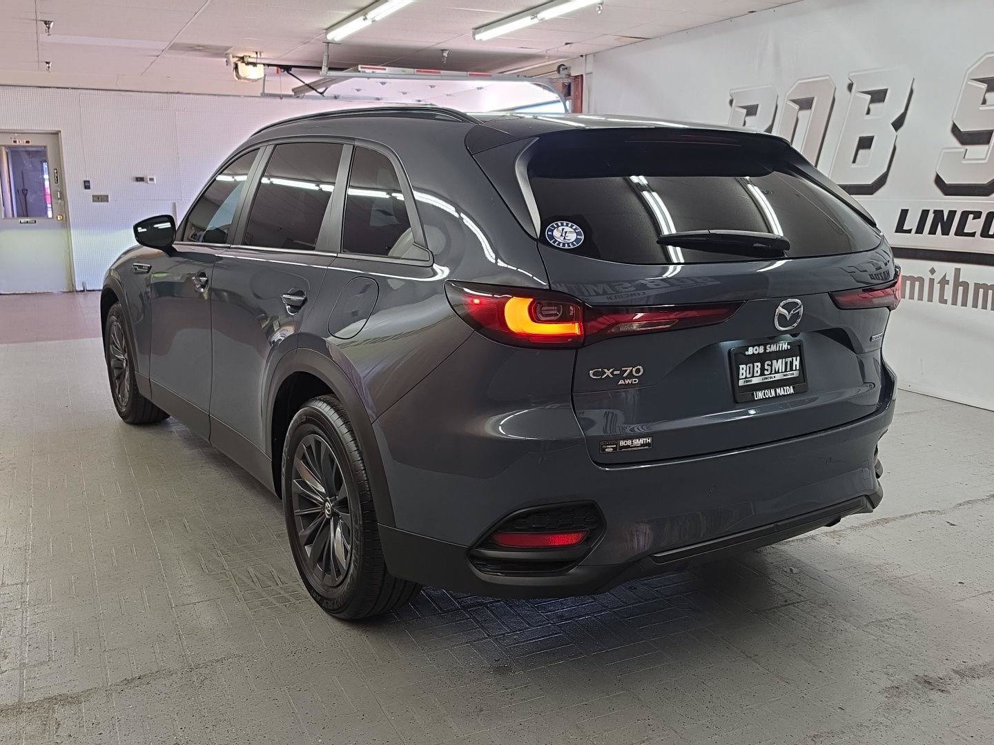 Used 2025 MAZDA CX-70 3.3 Turbo w/ Preferred Package AWD/4WD image 4