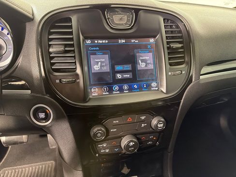 Used 2018 Chrysler 300 S image 16