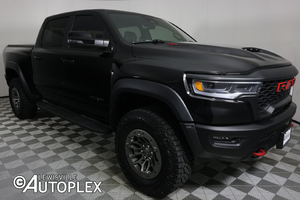 Used 2027 RAM 1500 4x4 Crew Cab image 3