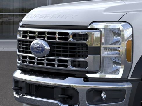 New 2025 Ford F550 2WD Regular Cab Super Duty image 17