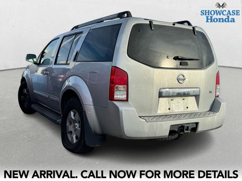 Used 2007 Nissan Pathfinder SE image 4