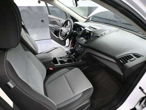 Used 2017 Ford Escape SE w/ Equipment Group 201A image 47