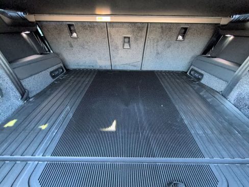 New 2026 Land Rover Range Rover Long Wheelbase SE AWD/4WD image 37