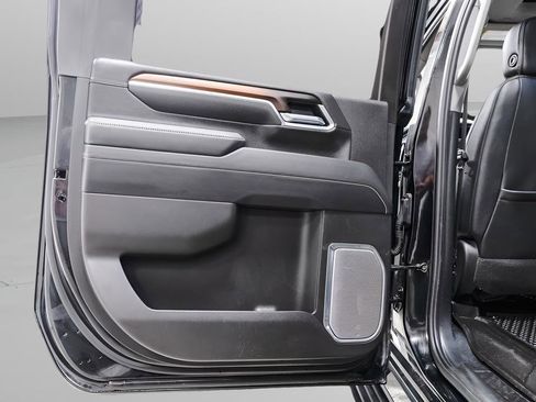 Used 2025 GMC Sierra 3500 Denali w/ Denali Reserve Package AWD/4WD image 28