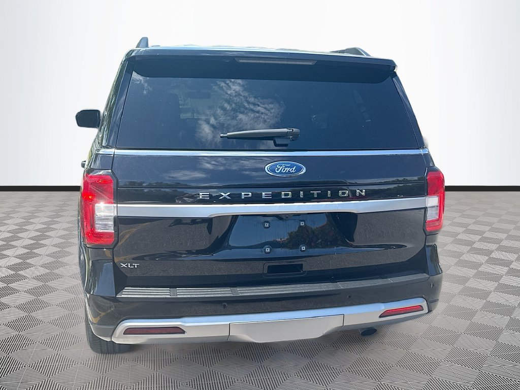 Used 2023 Ford Expedition XLT RWD image 7