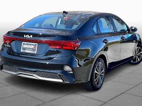 Used 2023 Kia Forte LXS w/ LXS Technology Package image 11
