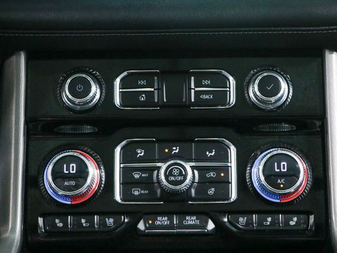Used 2023 GMC Yukon Denali w/ Denali Reserve Package AWD/4WD image 20