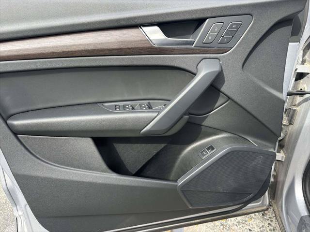 Used 2024 Audi Q5 2.0T Premium w/ Convenience Package AWD/4WD image 18