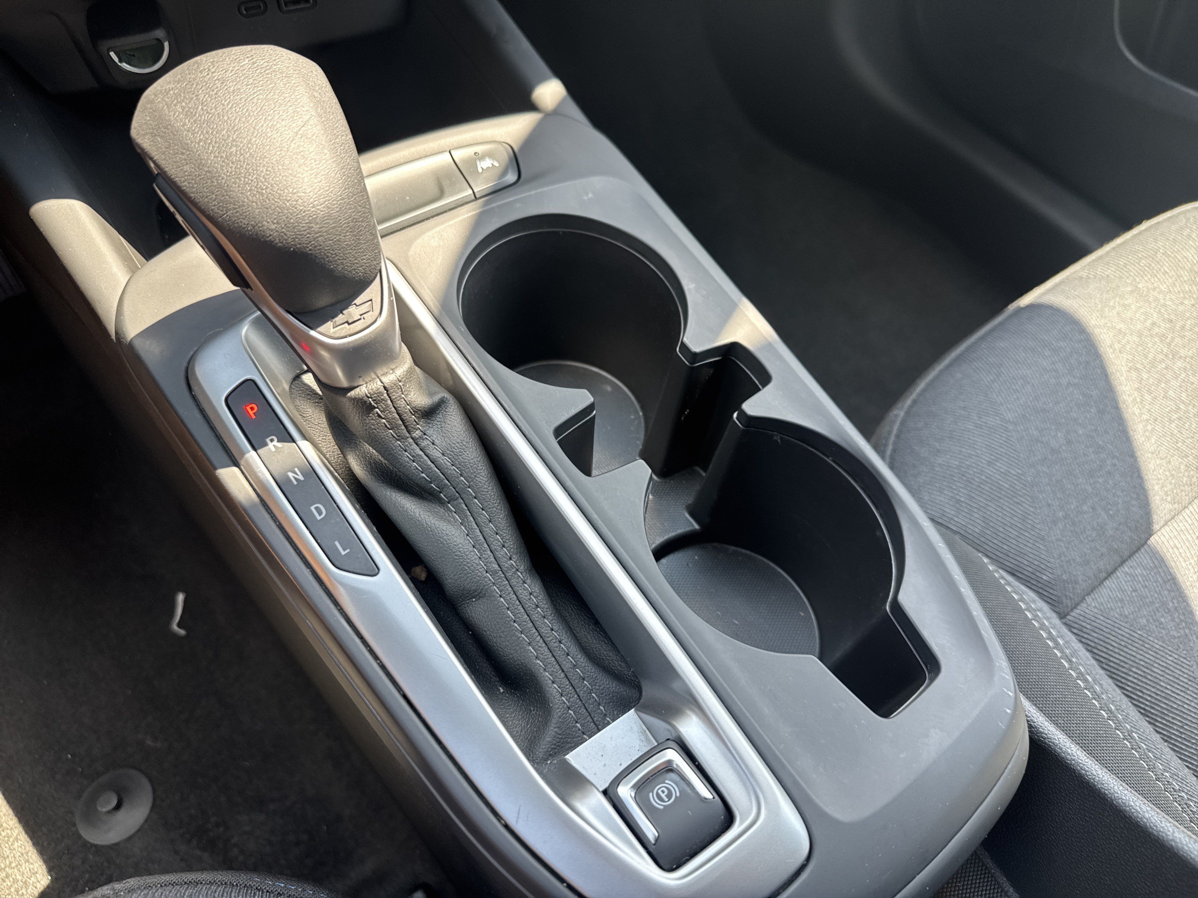Used 2025 Chevrolet Trax LS FWD image 15