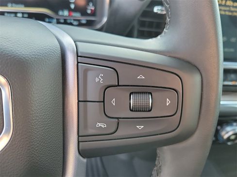 Used 2023 GMC Sierra 1500 Elevation image 25