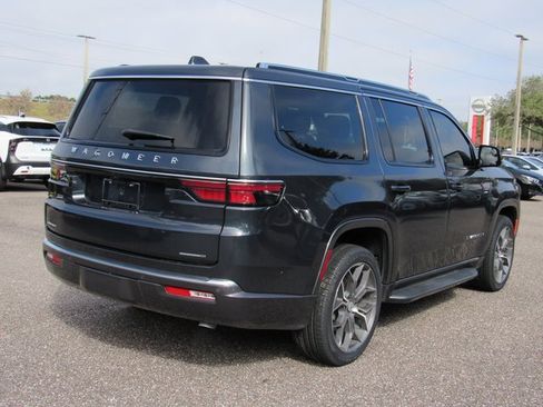 Used 2022 Jeep Wagoneer Series I image 3