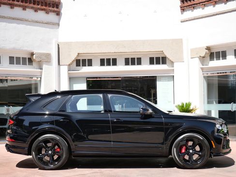 Used 2023 Bentley Bentayga AWD/4WD image 5