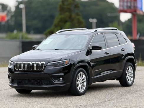 Used 2019 Jeep Cherokee Latitude w/ Popular Appearance Group FWD image 6