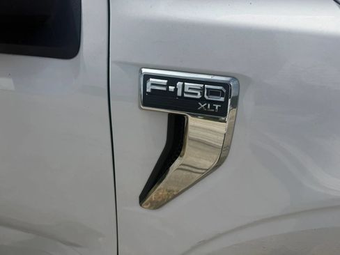 Used 2021 Ford F150 XLT w/ Trailer Tow Package RWD image 5