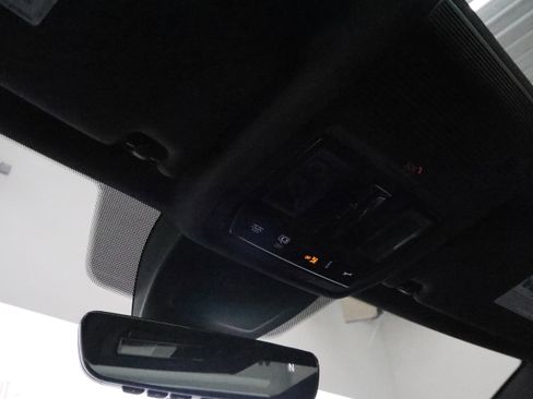 Used 2024 Volkswagen Golf R R image 11