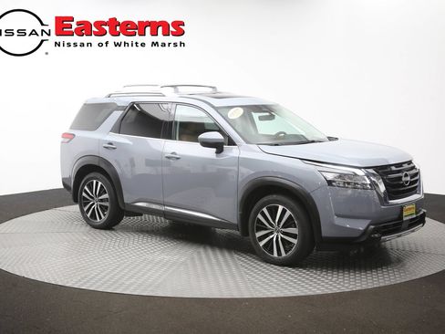 Used 2023 Nissan Pathfinder Platinum w/ Cargo Package AWD/4WD image 47