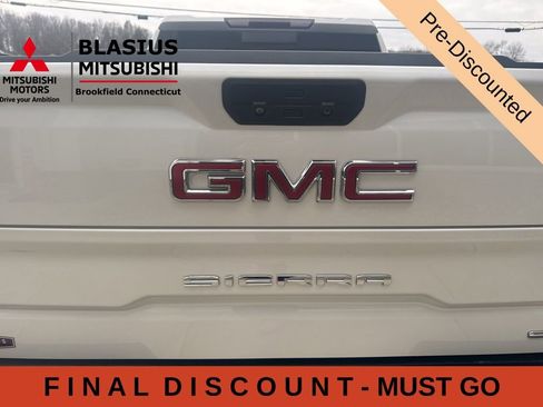 Used 2021 GMC Sierra 1500 SLT w/ SLT Premium Package AWD/4WD image 18