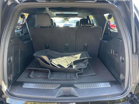 Used 2023 Chevrolet Suburban RST w/ Sport Performance Package image 35