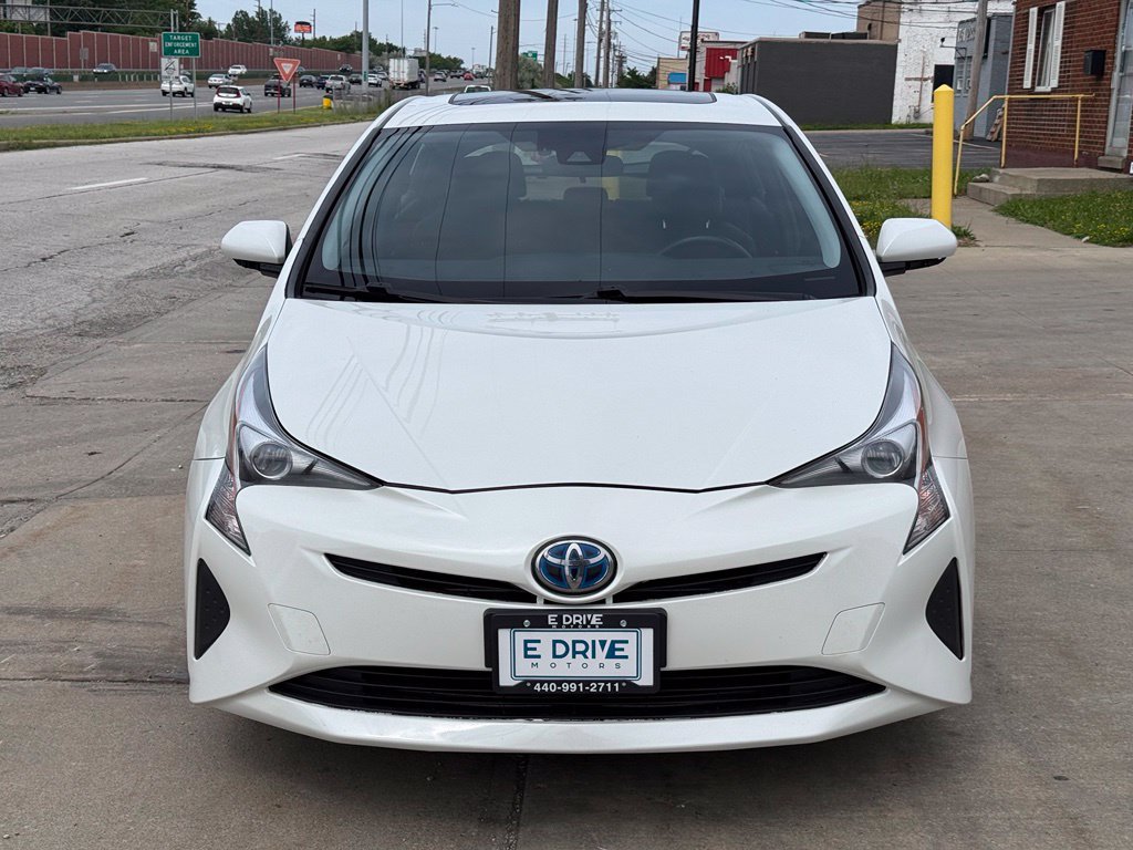 Used 2017 Toyota Prius Three w/ Advanced Technology Package FWD image 2