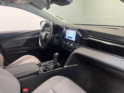 Used 2025 Toyota Camry LE image 11