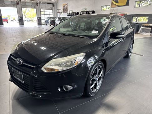 Used 2014 Ford Focus SE w/ Equipment Group 201A FWD image 29