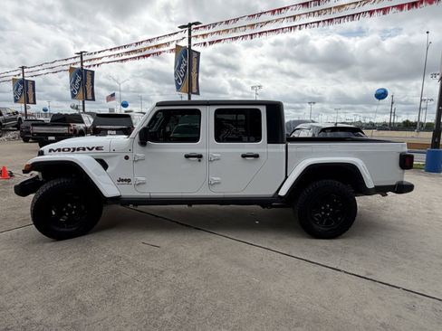 Used 2023 Jeep Gladiator Mojave w/ Trailer Tow Package AWD/4WD image 10