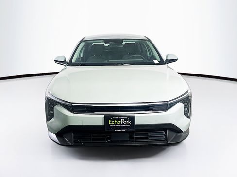 Used 2025 Kia K4 LXS image 2