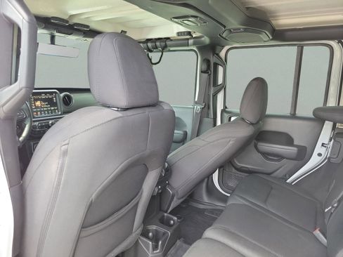Used 2022 Jeep Wrangler Unlimited Sport image 25