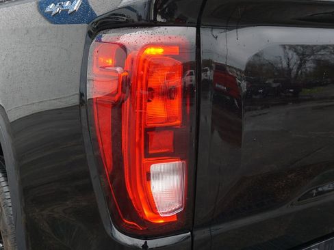 Used 2024 GMC Sierra 1500 Elevation image 33