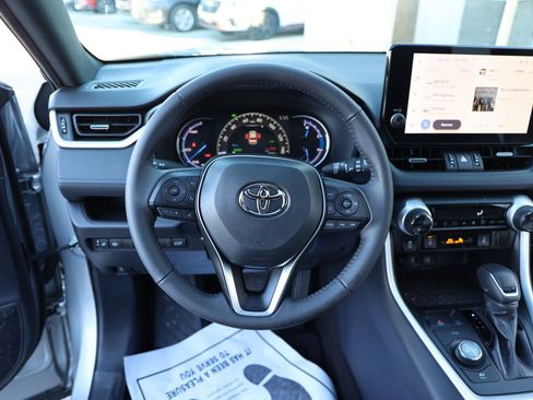 Certified 2025 Toyota RAV4 XSE image 37