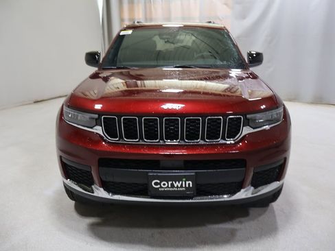 New 2026 Jeep Grand Cherokee L Laredo AWD/4WD image 2