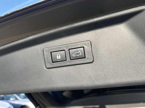 Certified 2023 Subaru Outback Limited image 30