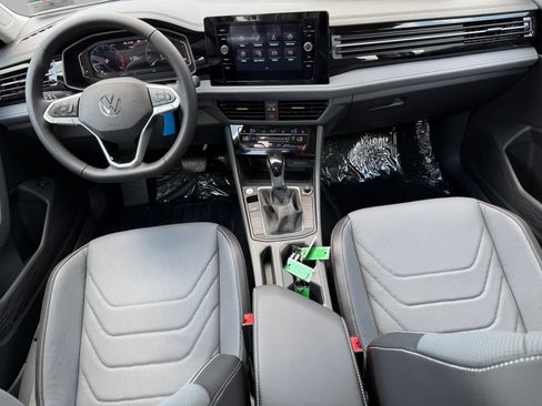 New 2025 Volkswagen Jetta SEL image 10