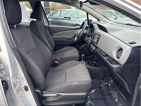 Used 2017 Toyota Yaris LE image 12