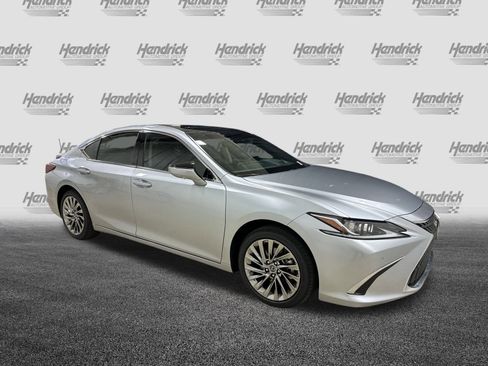 New 2025 Lexus ES 350 Luxury image 2