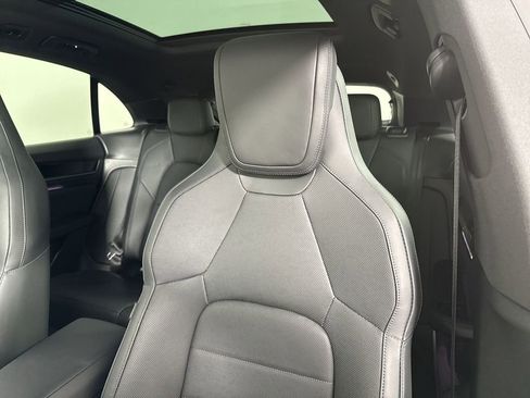 Certified 2025 Porsche Macan 4 Electric image 41