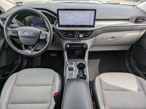 Used 2023 Ford Escape SE FWD image 16