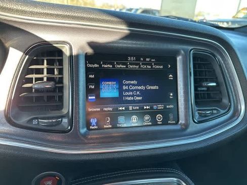 Used 2016 Dodge Challenger SRT w/ Technology Group image 8