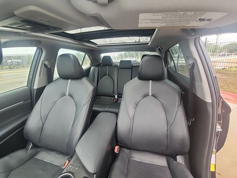 Used 2022 Toyota Camry XSE image 11