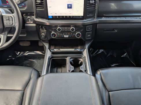 Certified 2024 Ford F250 Lariat w/ Chrome Package image 19