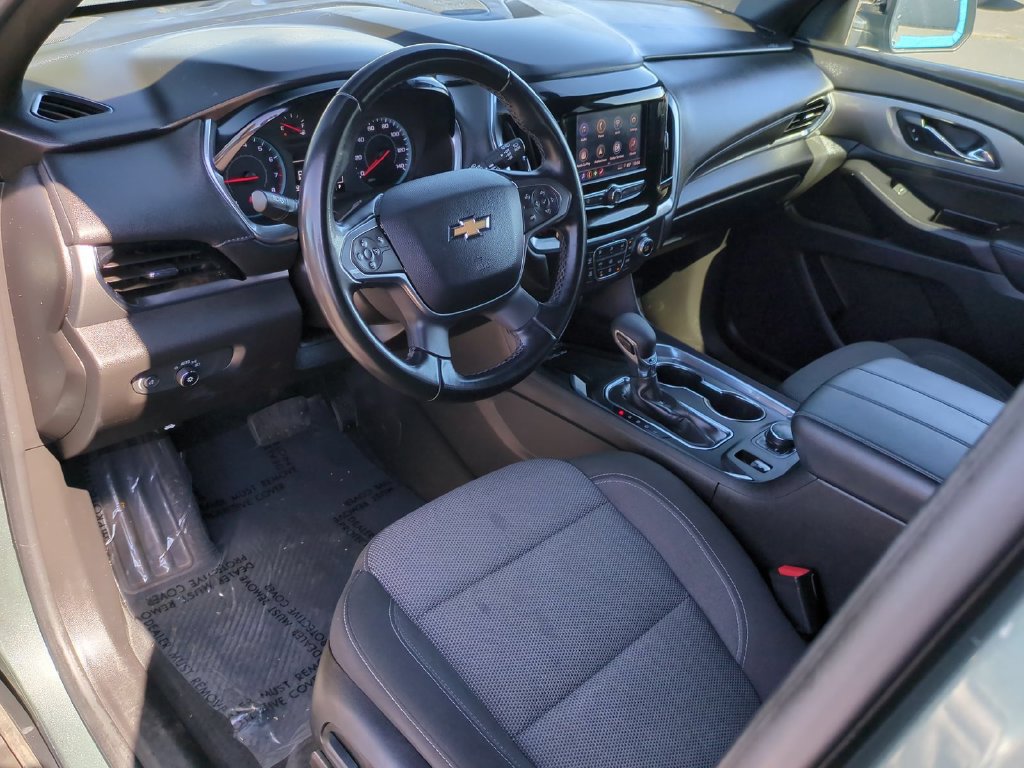 Used 2023 Chevrolet Traverse LT FWD image 11