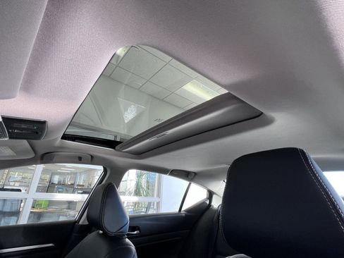 Used 2023 Nissan Altima 2.5 SL image 10