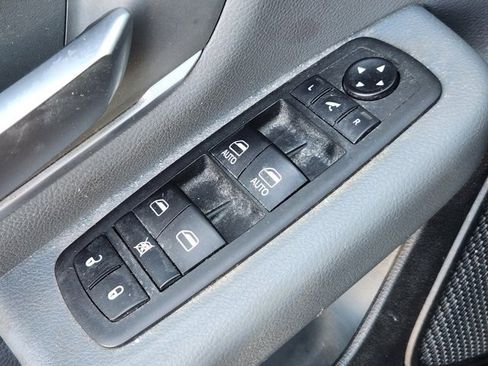 Used 2021 RAM 1500 Big Horn image 22