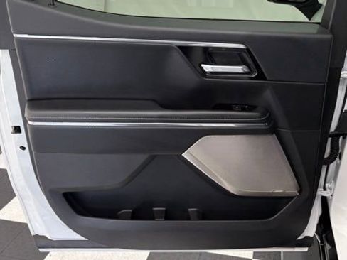 Used 2025 GMC Sierra EV Denali image 20